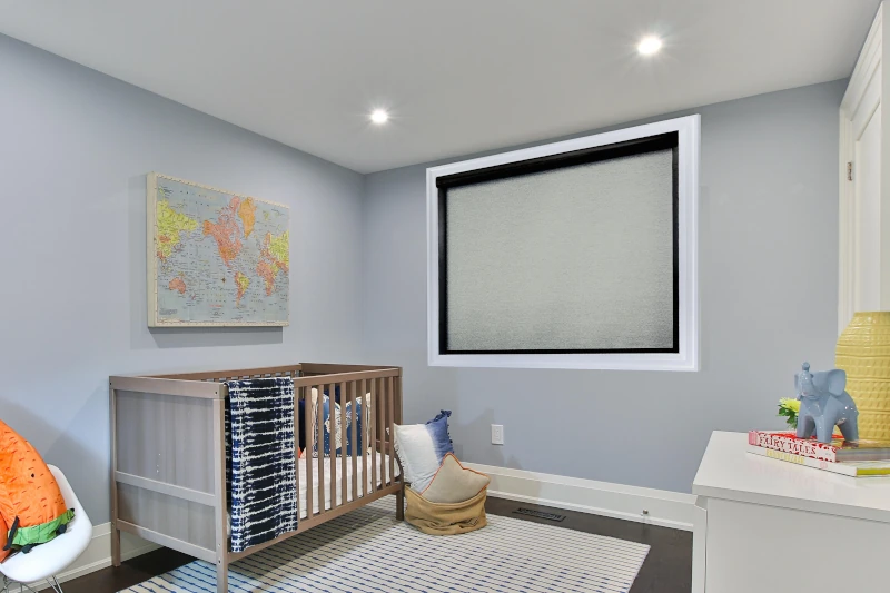 Soluna roller shade with LightGuard 360 blackout system